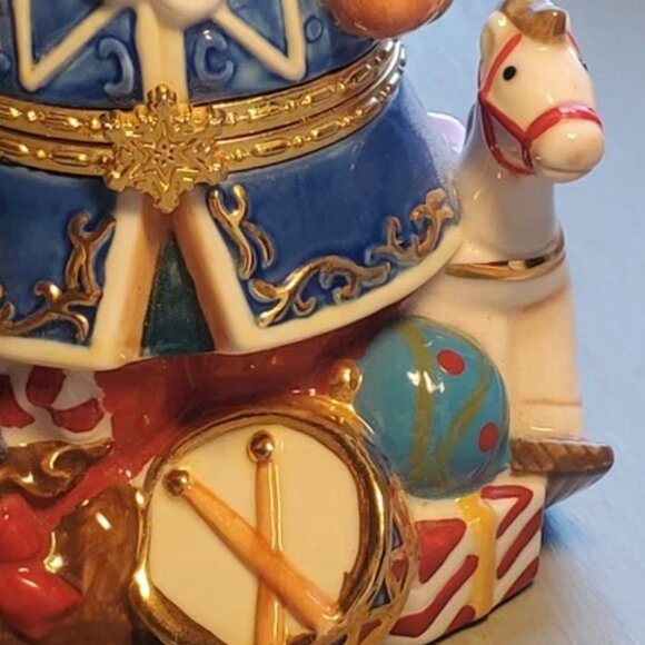 Traditions Porcelain Nutcracker Hinged Trinket Keepsake Box Soldier Toys 6" EUC - Picture 8 of 8